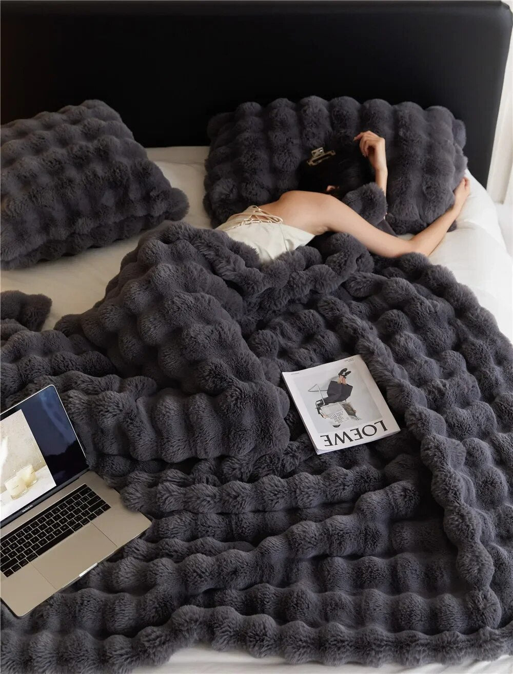 Cuddleblanket - Warm plush wool blanket