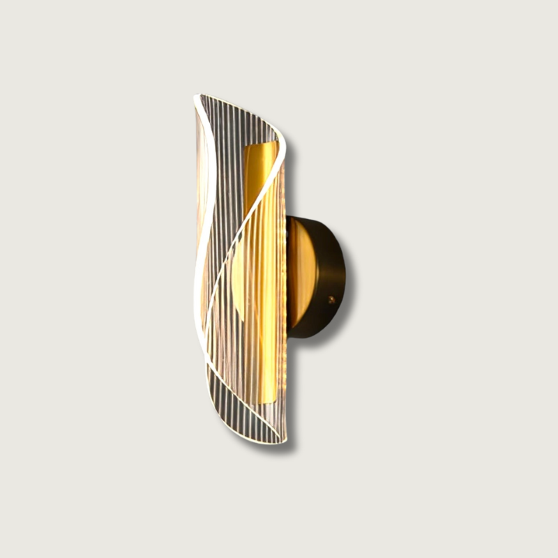 CrystalAura – Sparkling Crystal Wall Light for Glamorous Touch