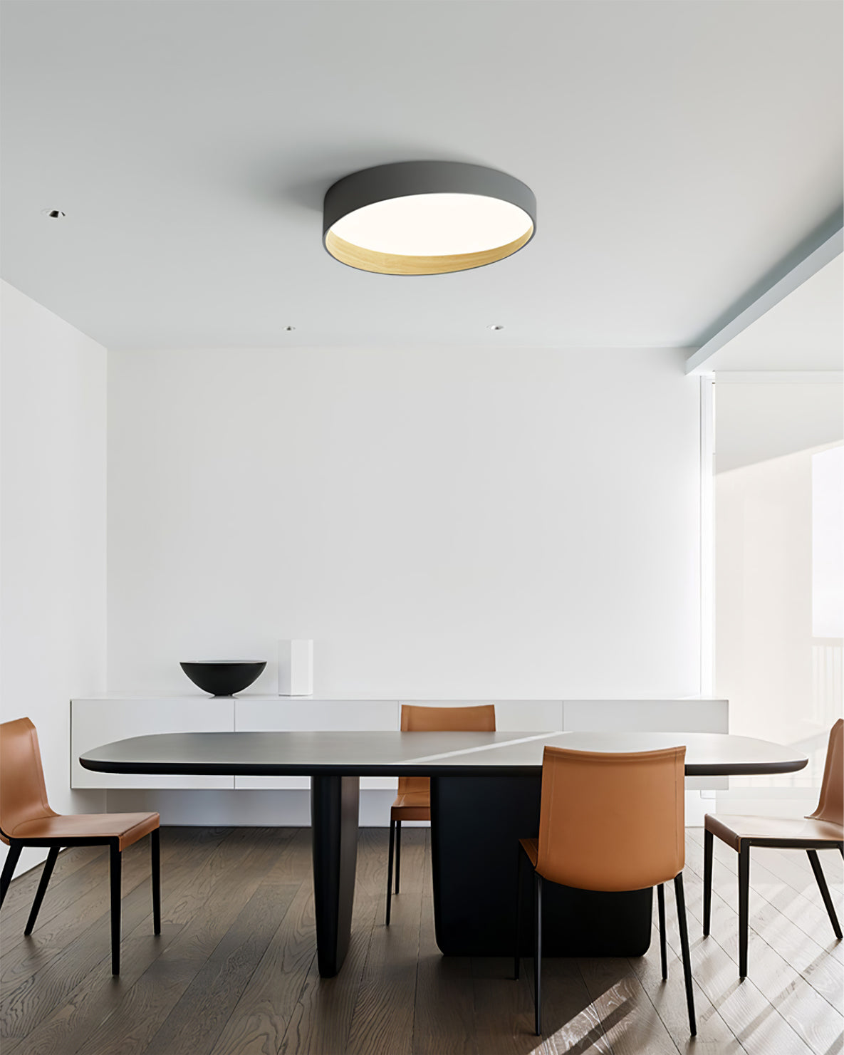 LuxeFinish - Ceiling Lamp with Elegant Design and Soft Glow