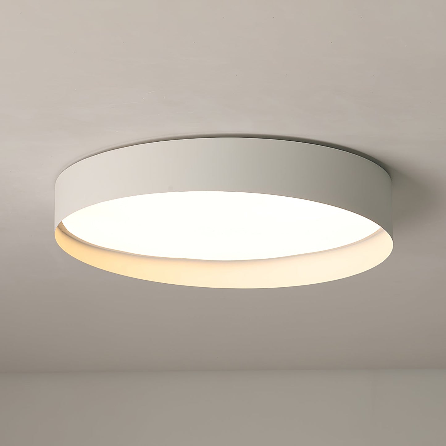 LuxeFinish - Ceiling Lamp with Elegant Design and Soft Glow
