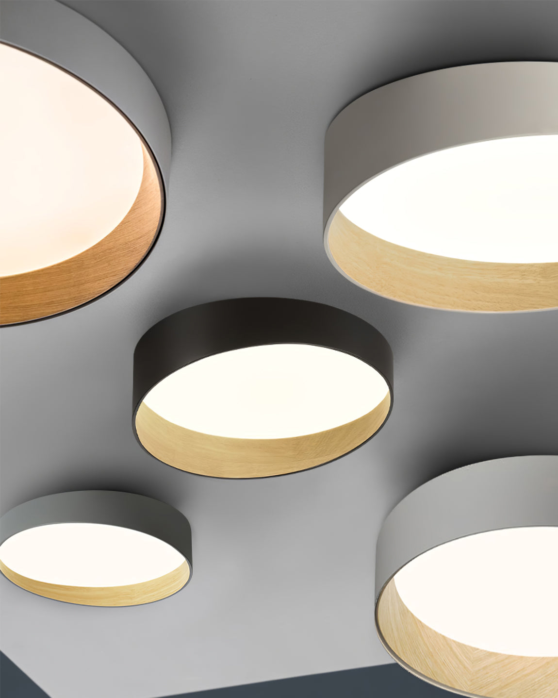 LuxeFinish - Ceiling Lamp with Elegant Design and Soft Glow