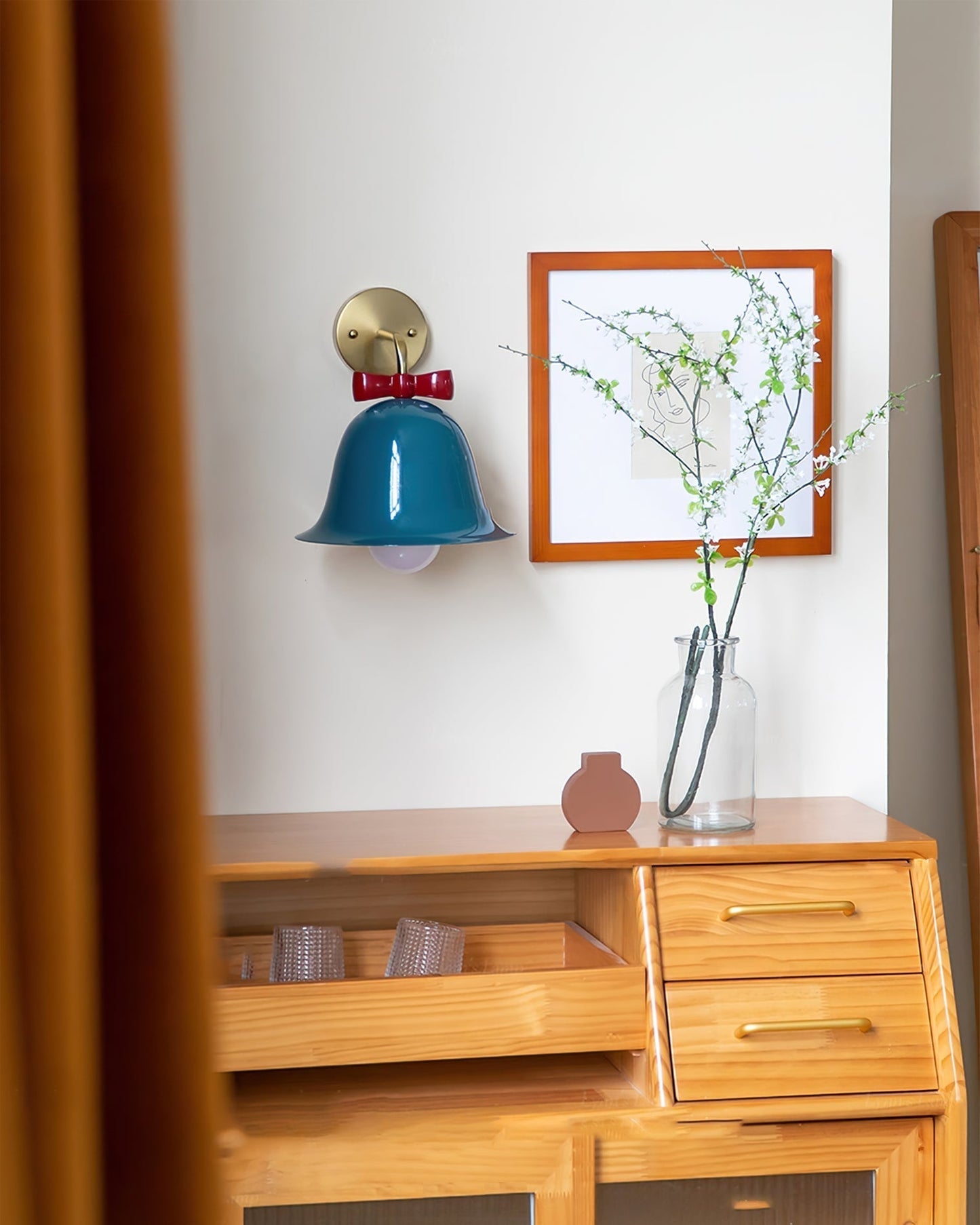 BellRing – Elegant Wall Lamp
