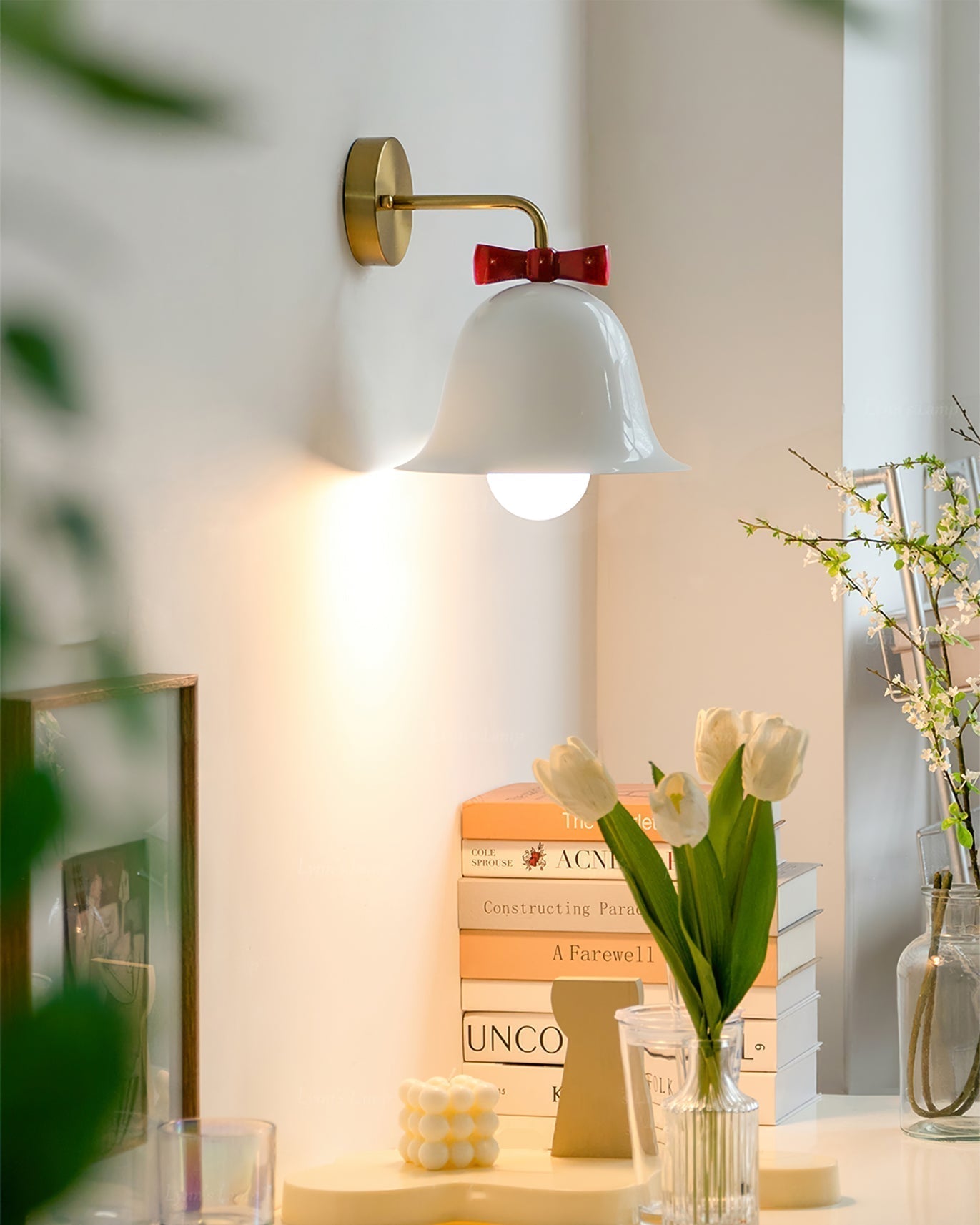 BellRing – Elegant Wall Lamp