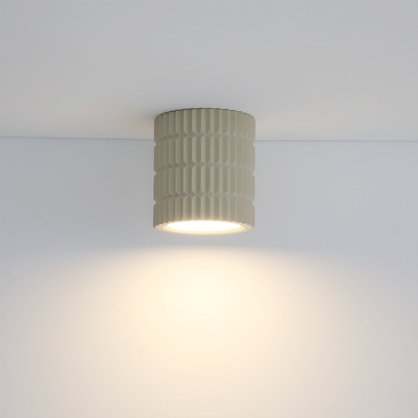TimelessLuxe - Ceiling Lamp with Elegant Carran Design and Soft Glow