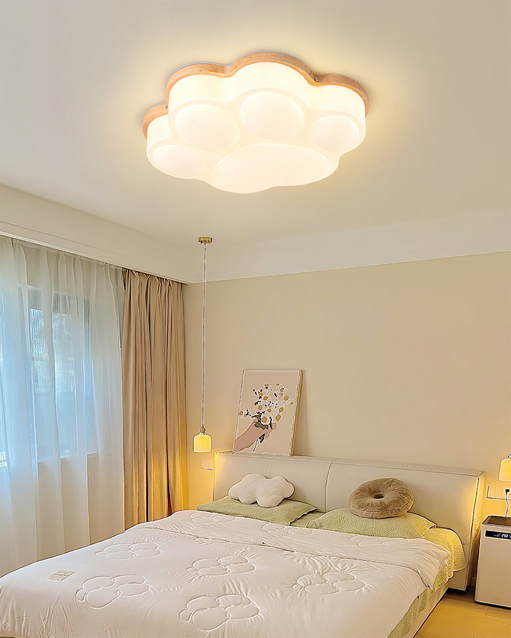 KittyLuxe - Ceiling Light with Playful Cat Paw Design and Subtle Glow