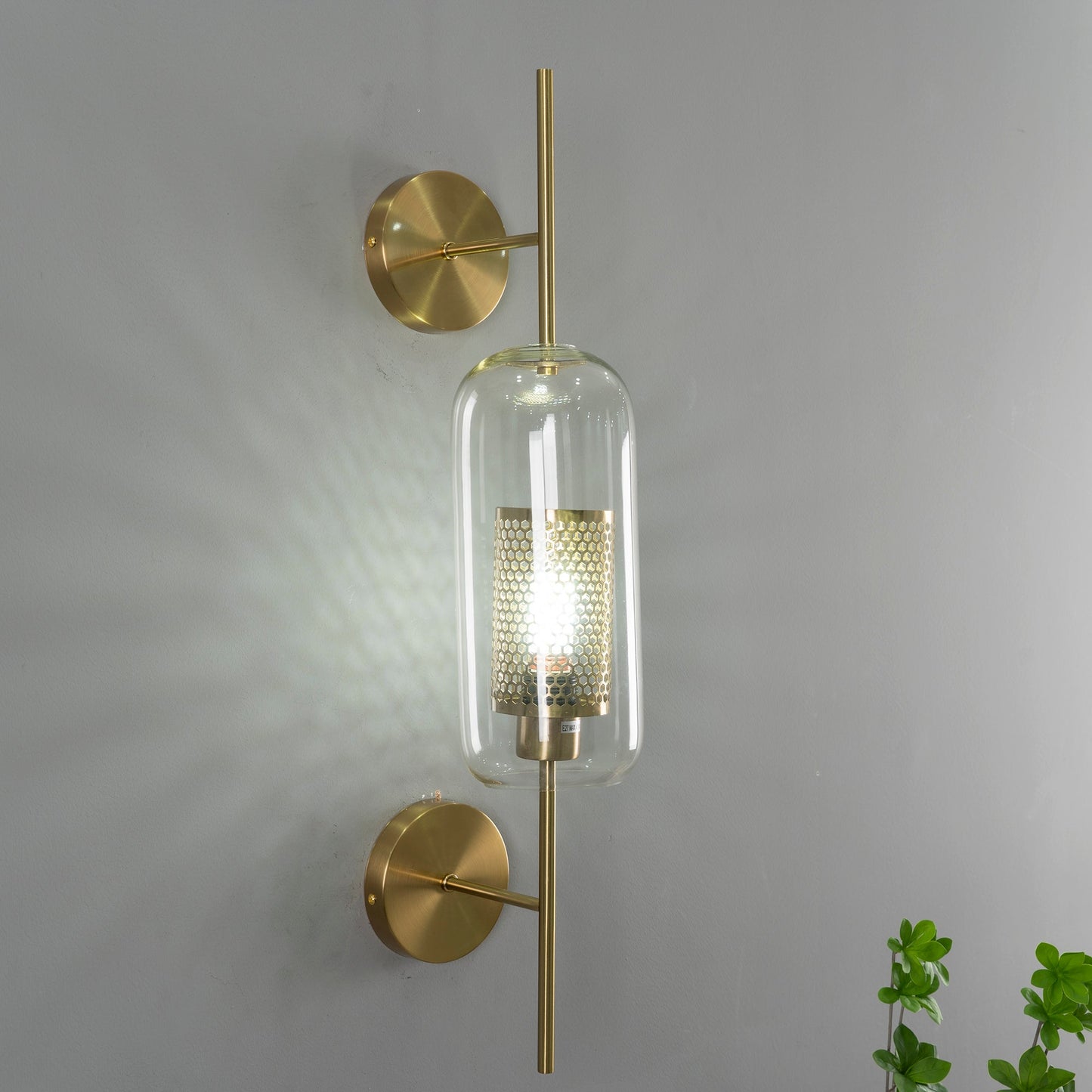 CrystalBeam – Illuminated Glass Wall Lamp for Stylish Lighting