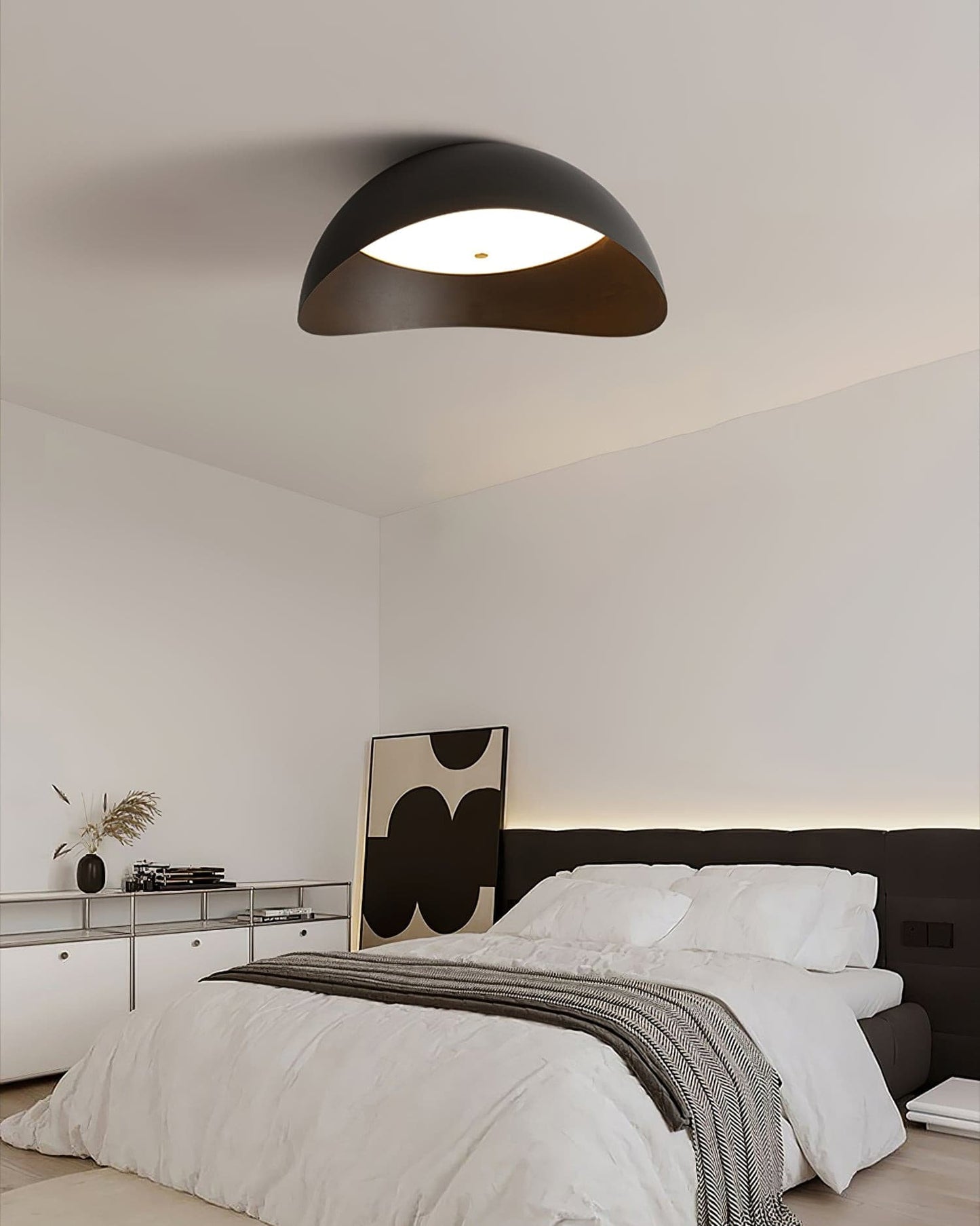 CircleLuxe - Modern LED Ceiling Lamp with Elegant Halo Shape