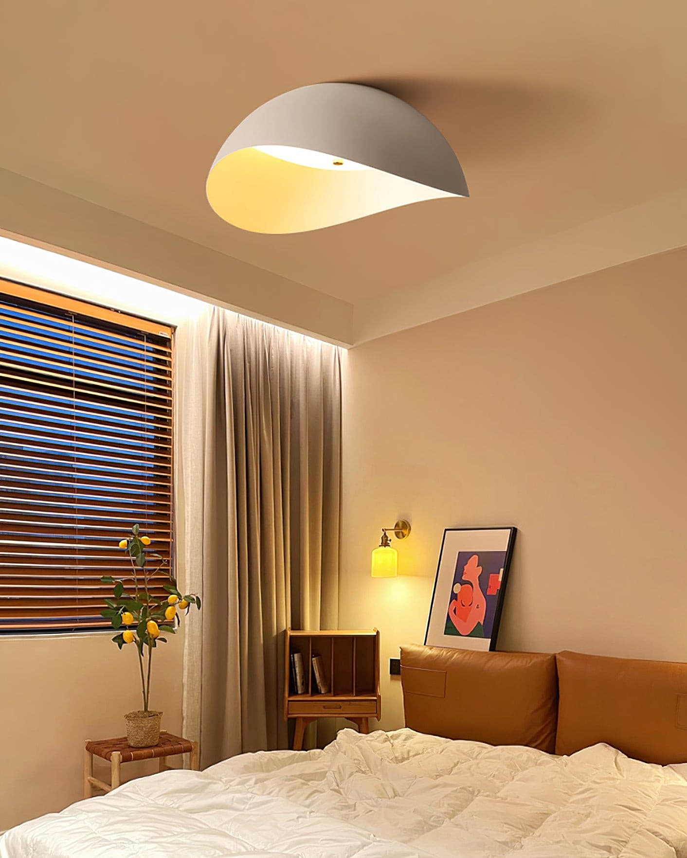 CircleLuxe - Modern LED Ceiling Lamp with Elegant Halo Shape