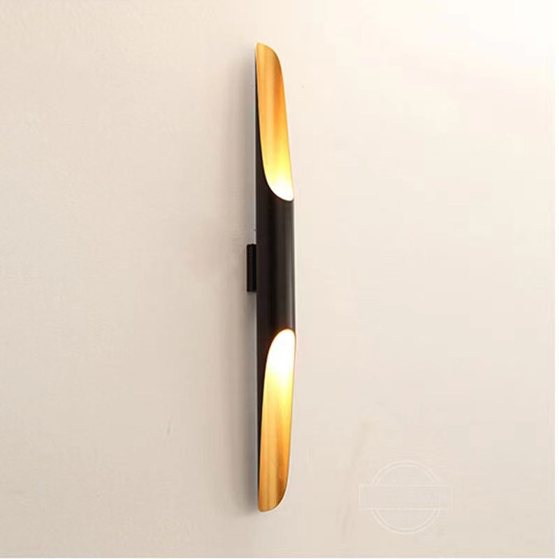 NeoGlow – Postmodern Wall Lamp for a Cutting-Edge Look
