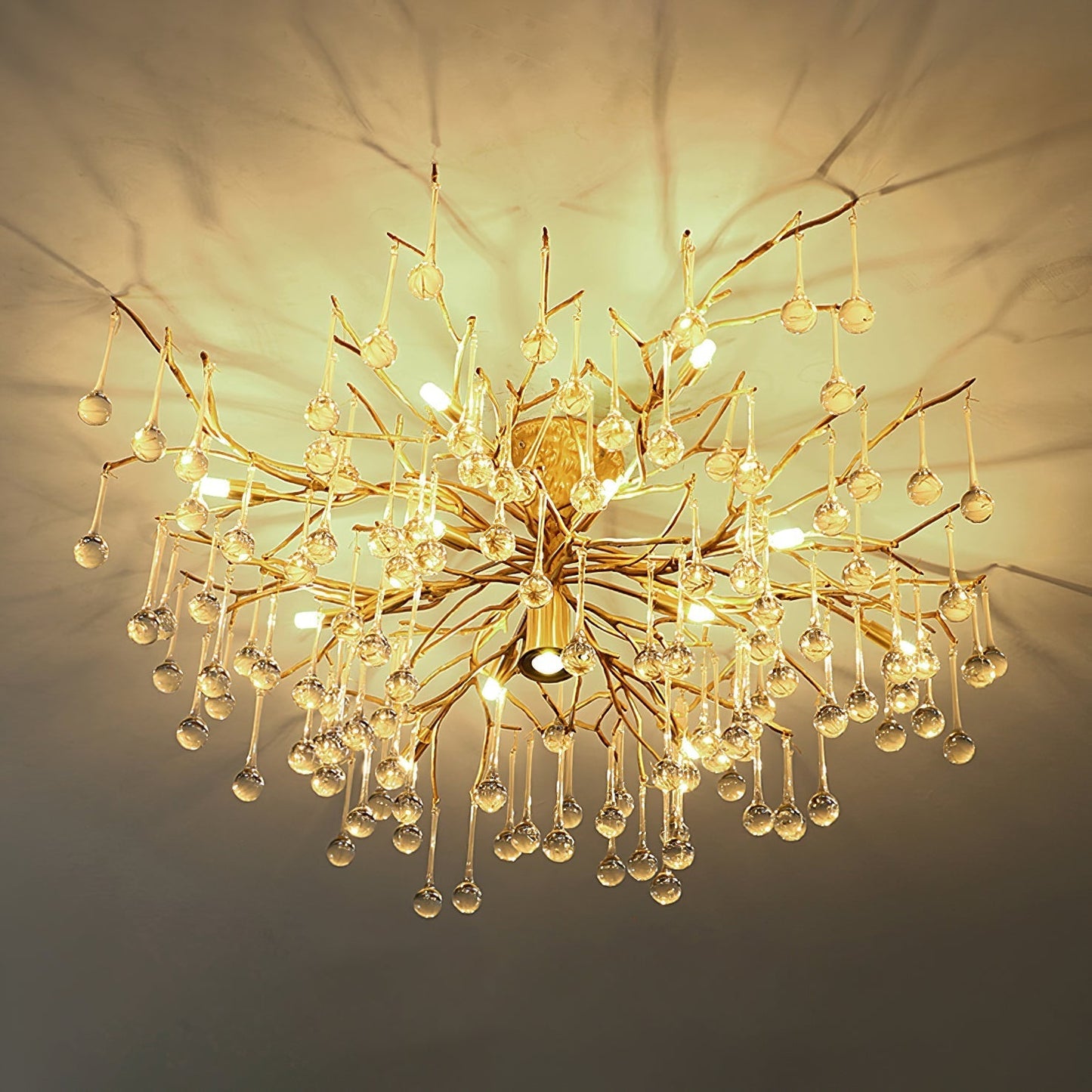 DivinoAura - Timeless Ceiling Light with Luxurious Finish and Soft Light