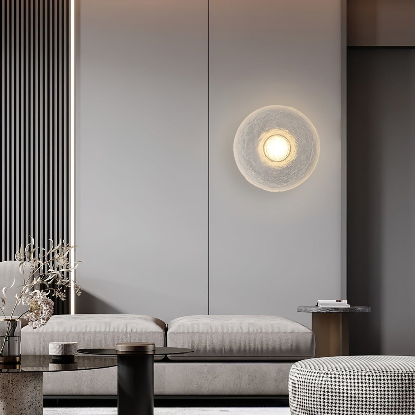 SculptLight – Modern Resin Wall Lamp for Timeless Elegance