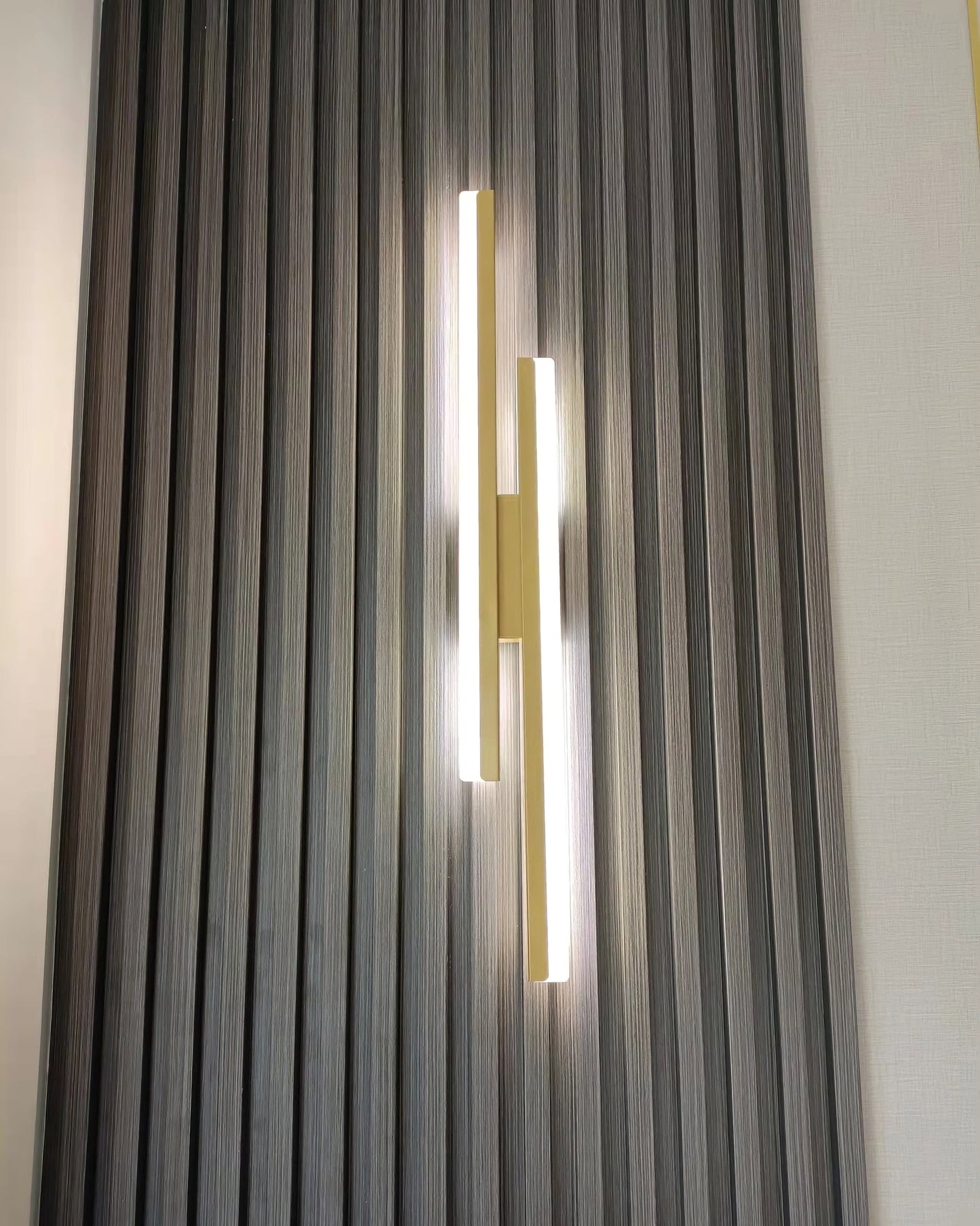 NordicGlow – Sleek LED Wall Lamp for Modern Spaces