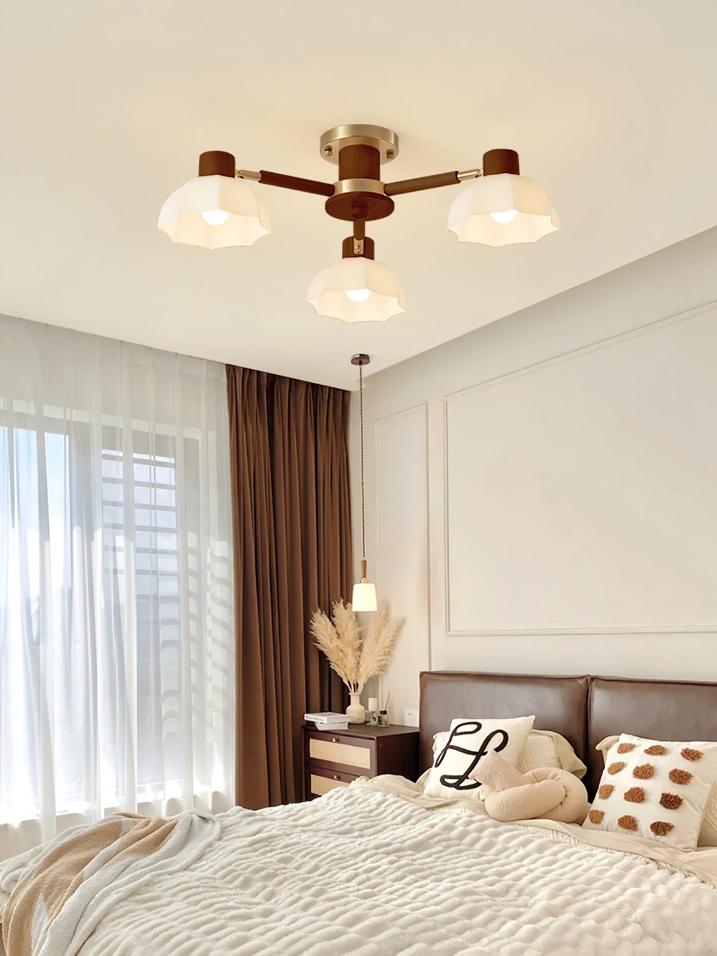 FloraAura - Ceiling Lamp with Flower Shape and Cozy Light Spread