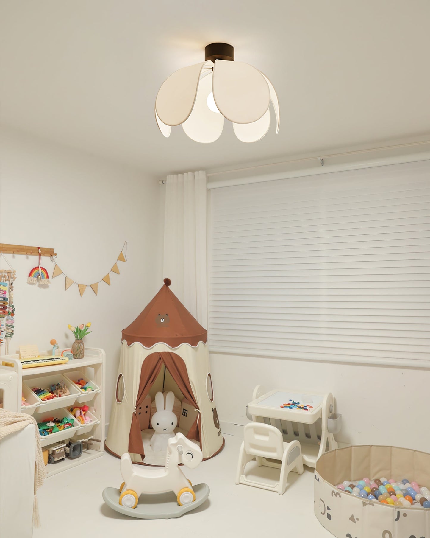 BloomLuxe - Ceiling Light with Elegant Fabric Petals and Warm Radiance