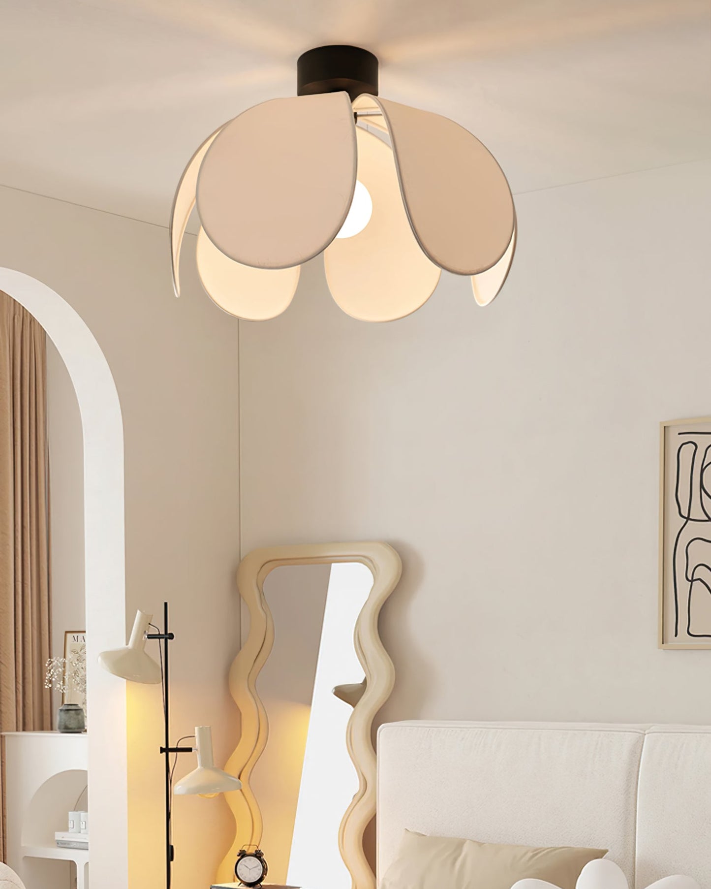 BloomLuxe - Ceiling Light with Elegant Fabric Petals and Warm Radiance