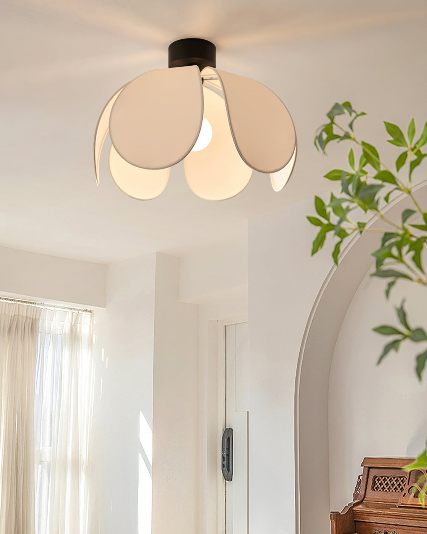 BloomLuxe - Ceiling Light with Elegant Fabric Petals and Warm Radiance