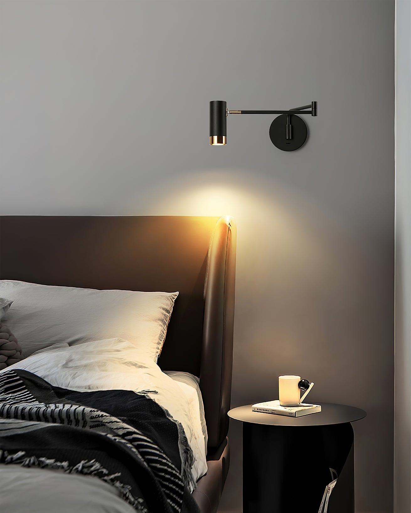 FlexiLume – Adjustable Arm Wall Light for Versatile Illumination