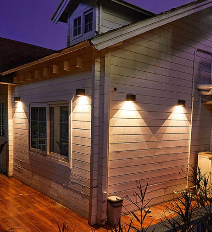 GlowBeam – Elegant Outdoor Wall Lamp for Mood Lighting