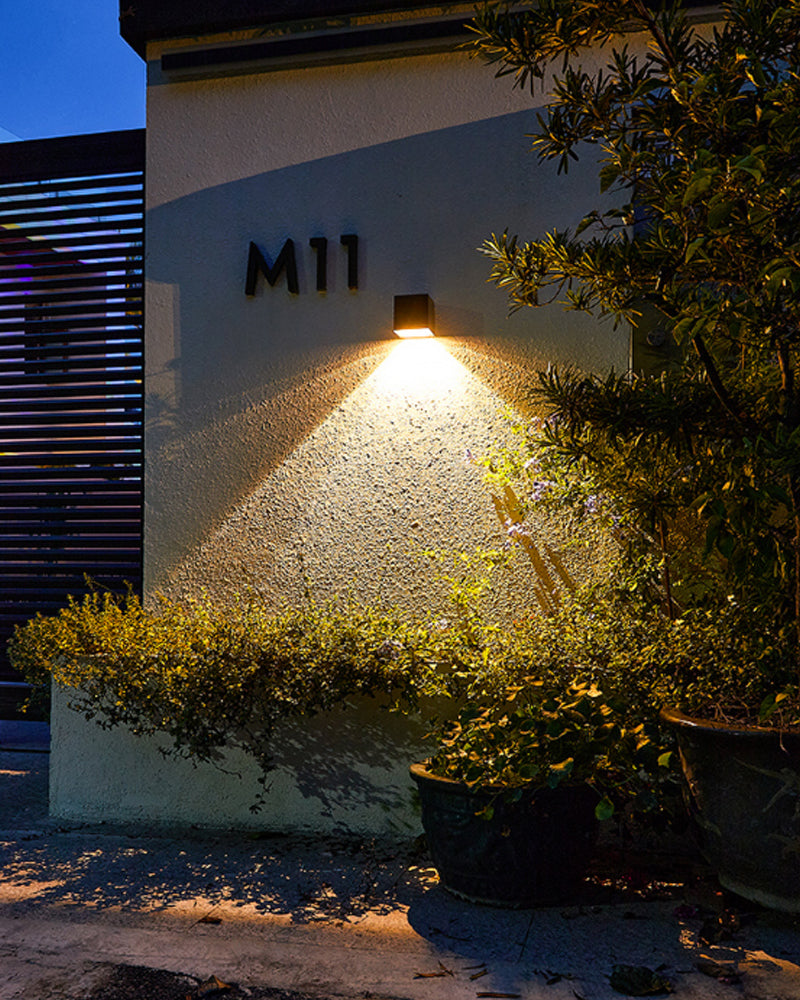 GlowBeam – Elegant Outdoor Wall Lamp for Mood Lighting