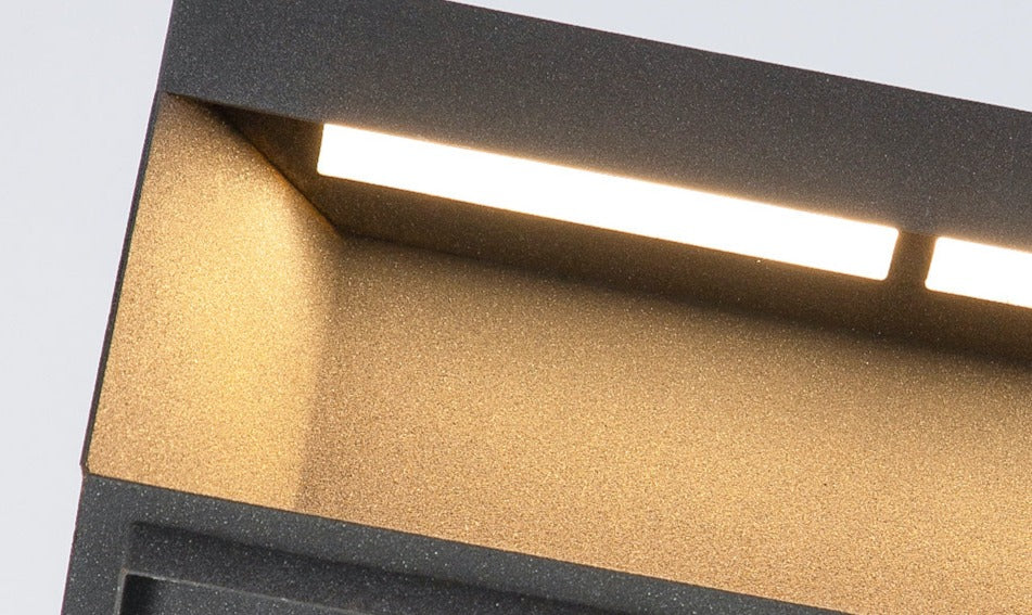 BeamSmart – Modern Outdoor Lamp with Smart Sensor