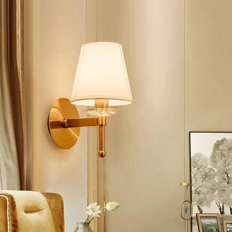 BeamGlow – LED Wall Lamp with Stylish American Design