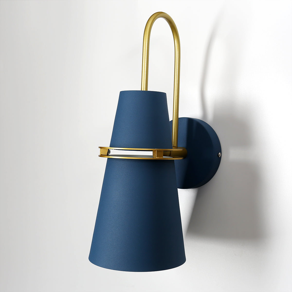 GrandeurGlow - Luxe Wall Illumination