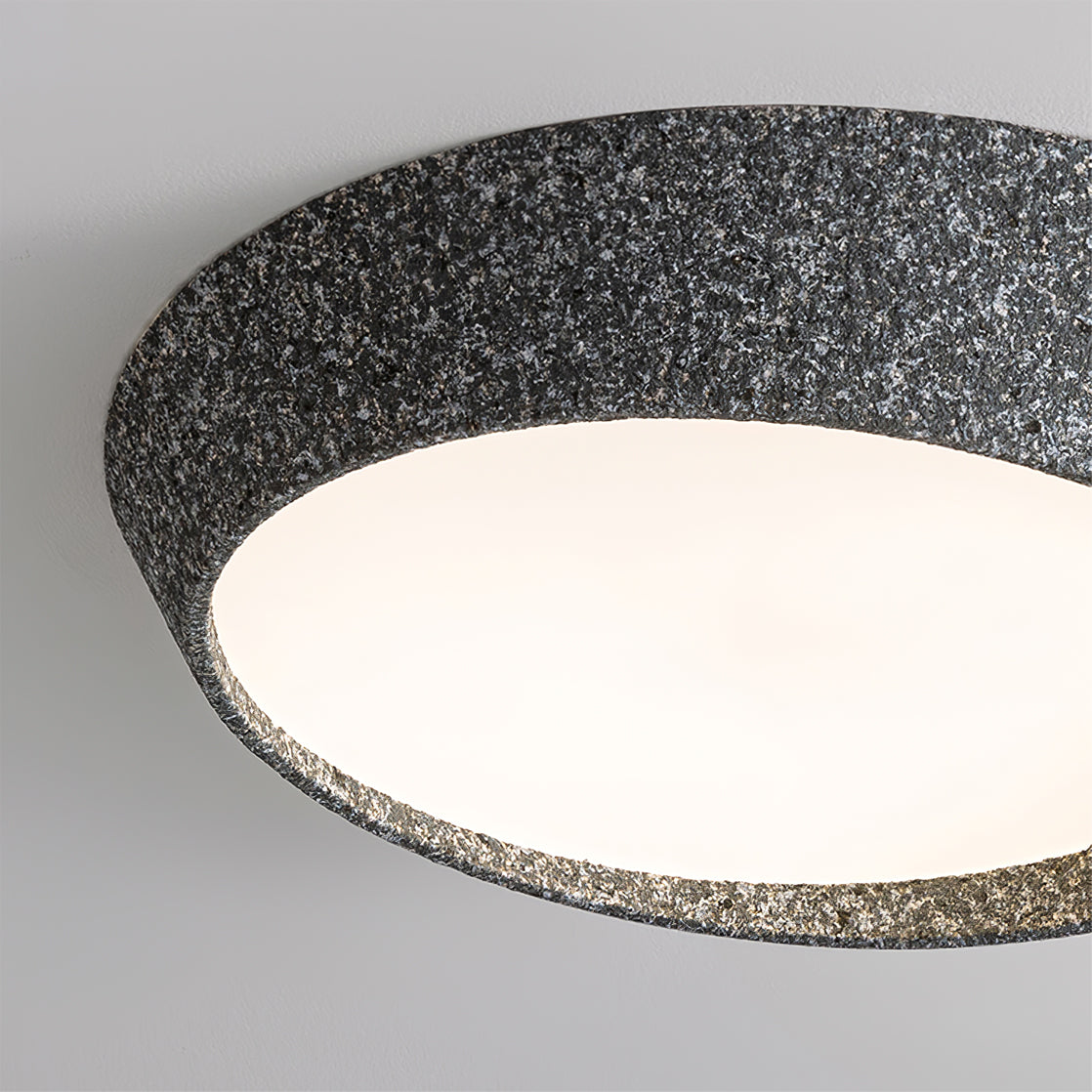 KuzcoBeam - Ceiling Light with Elegant Design and Warm Illumination