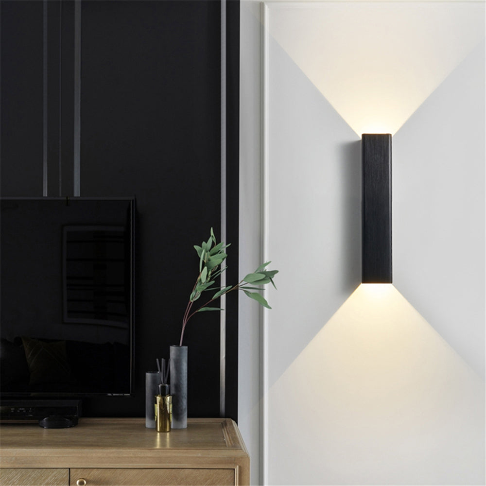 BeamLuxe – Sleek Outdoor Lamp for Contemporary Spaces