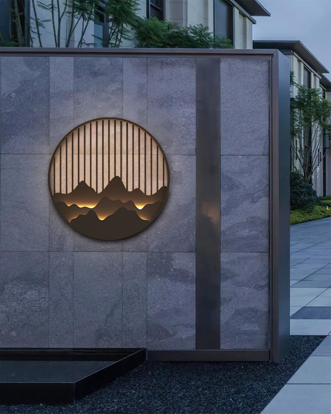 GlowSummit – Stylish Outdoor Wall Lamp