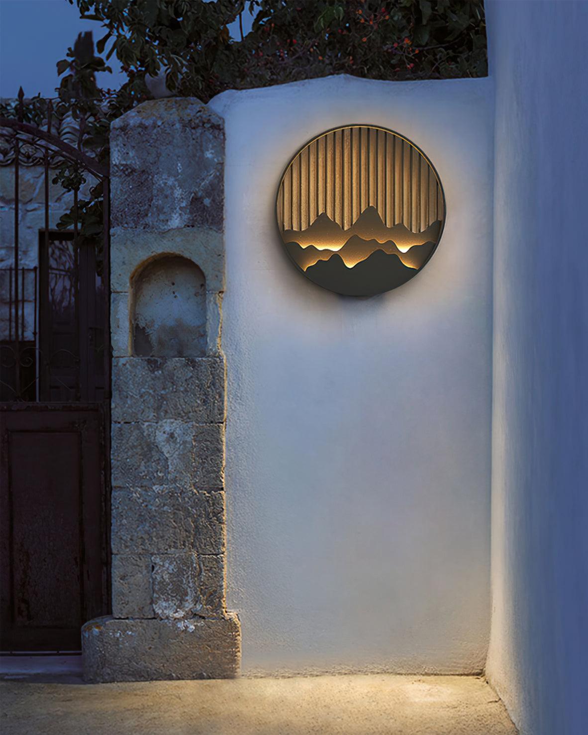 GlowSummit – Stylish Outdoor Wall Lamp