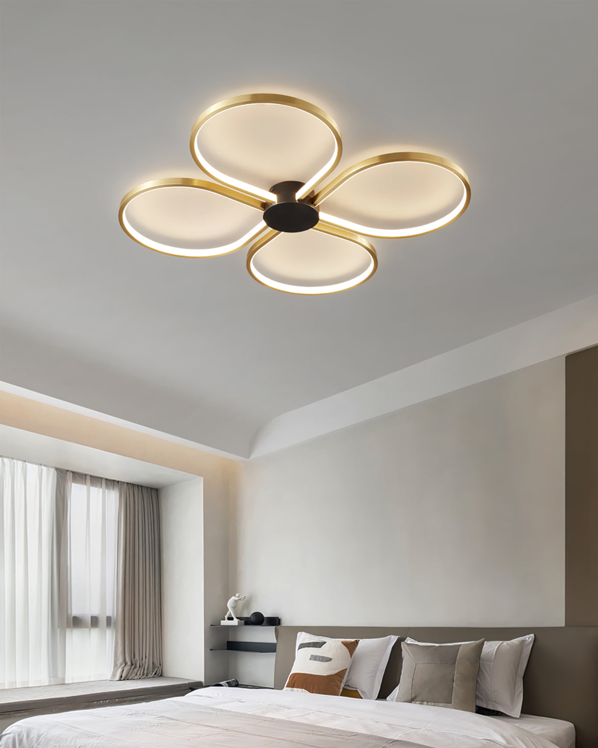 OrionGlow - Ceiling Lamp with Cosmic Shape and Subtle Lighting