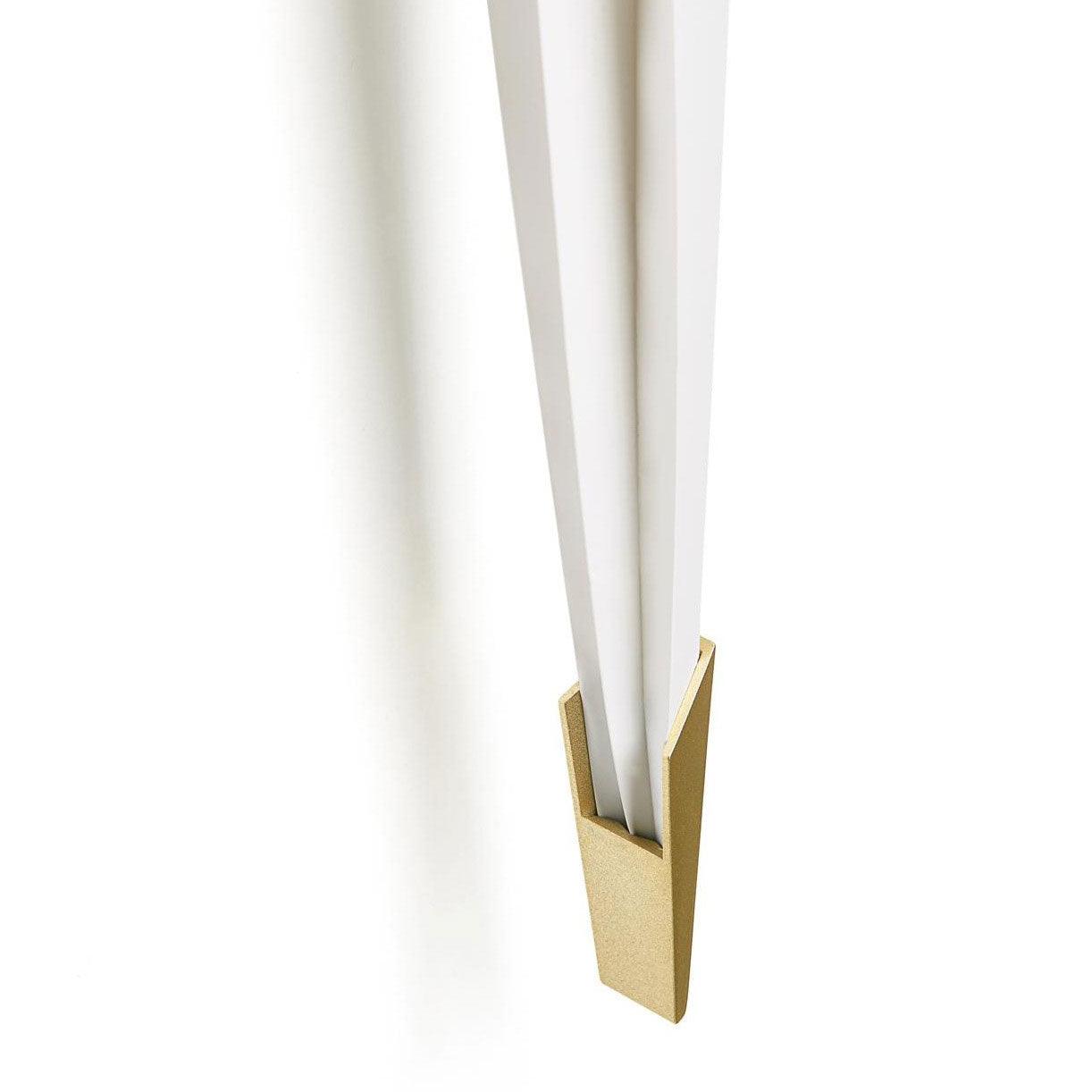FeatherLuxe – Bird-Inspired Wall Lamp for a Whimsical Look