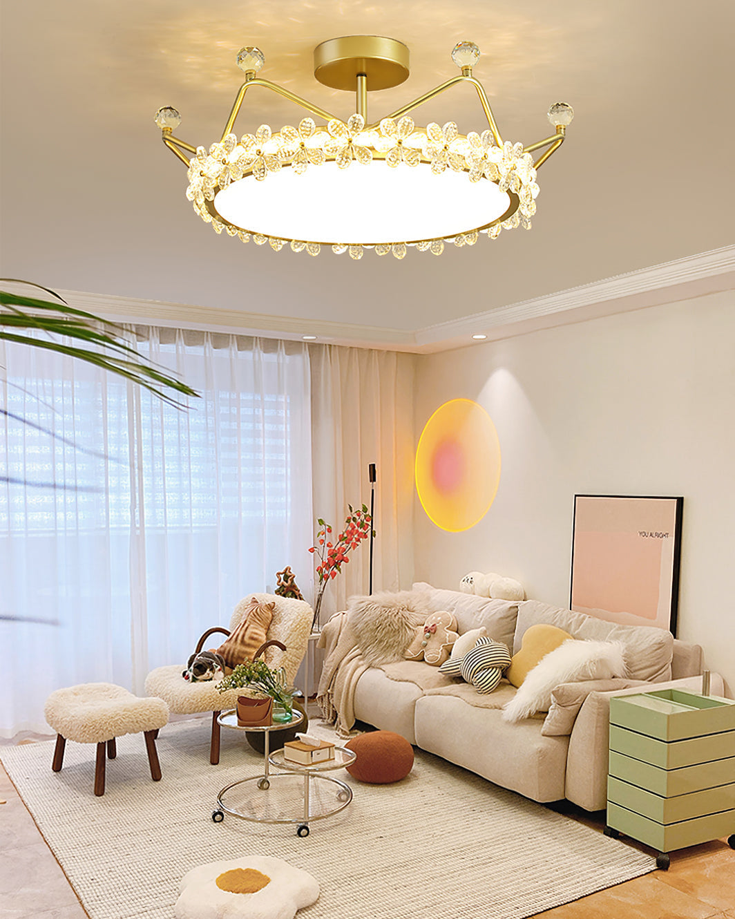 RegalLuxe - Ceiling Lamp with Crown Styling and Cozy Light Spread