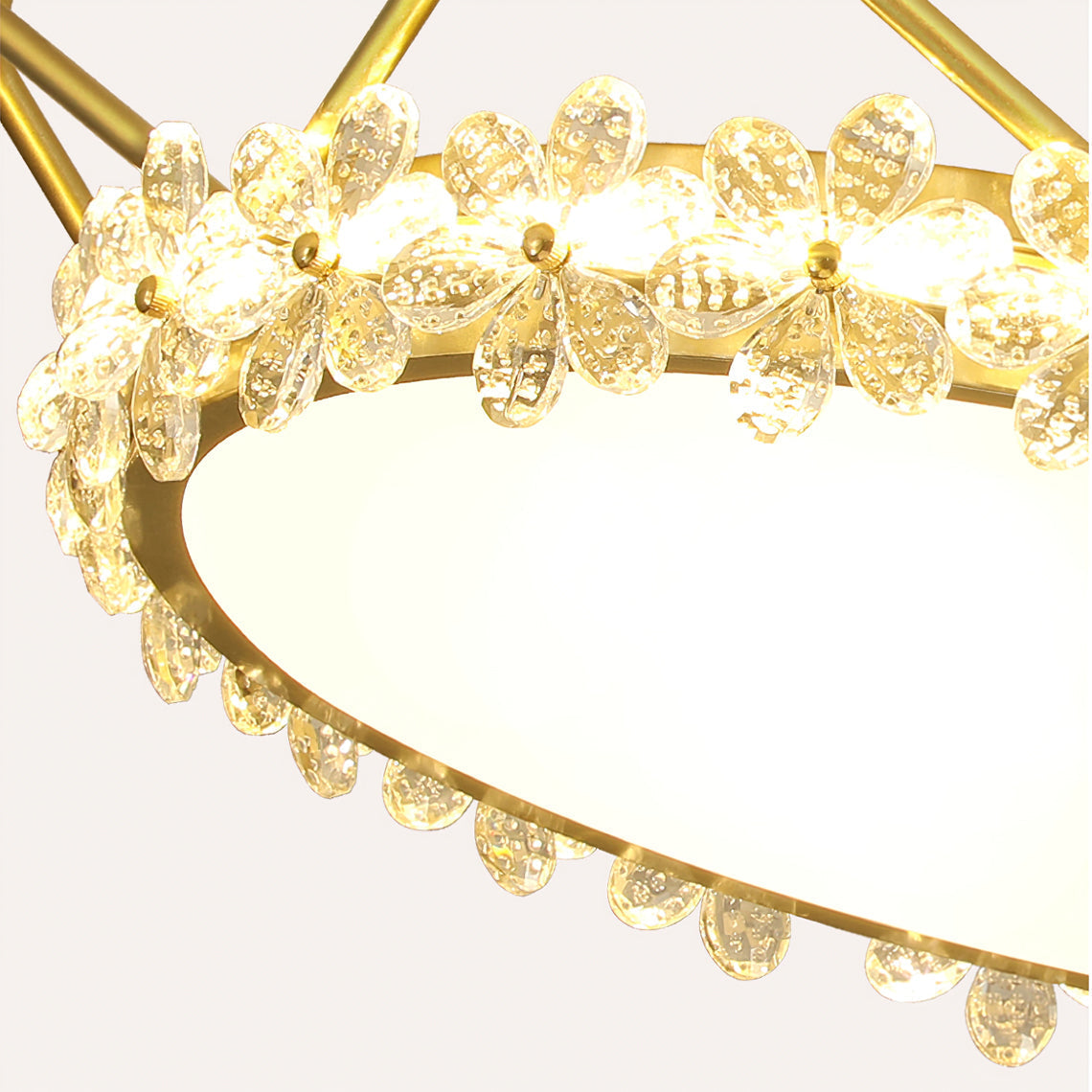 RegalLuxe - Ceiling Lamp with Crown Styling and Cozy Light Spread