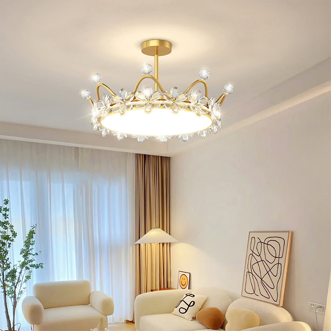 RegalLuxe - Ceiling Lamp with Crown Styling and Cozy Light Spread
