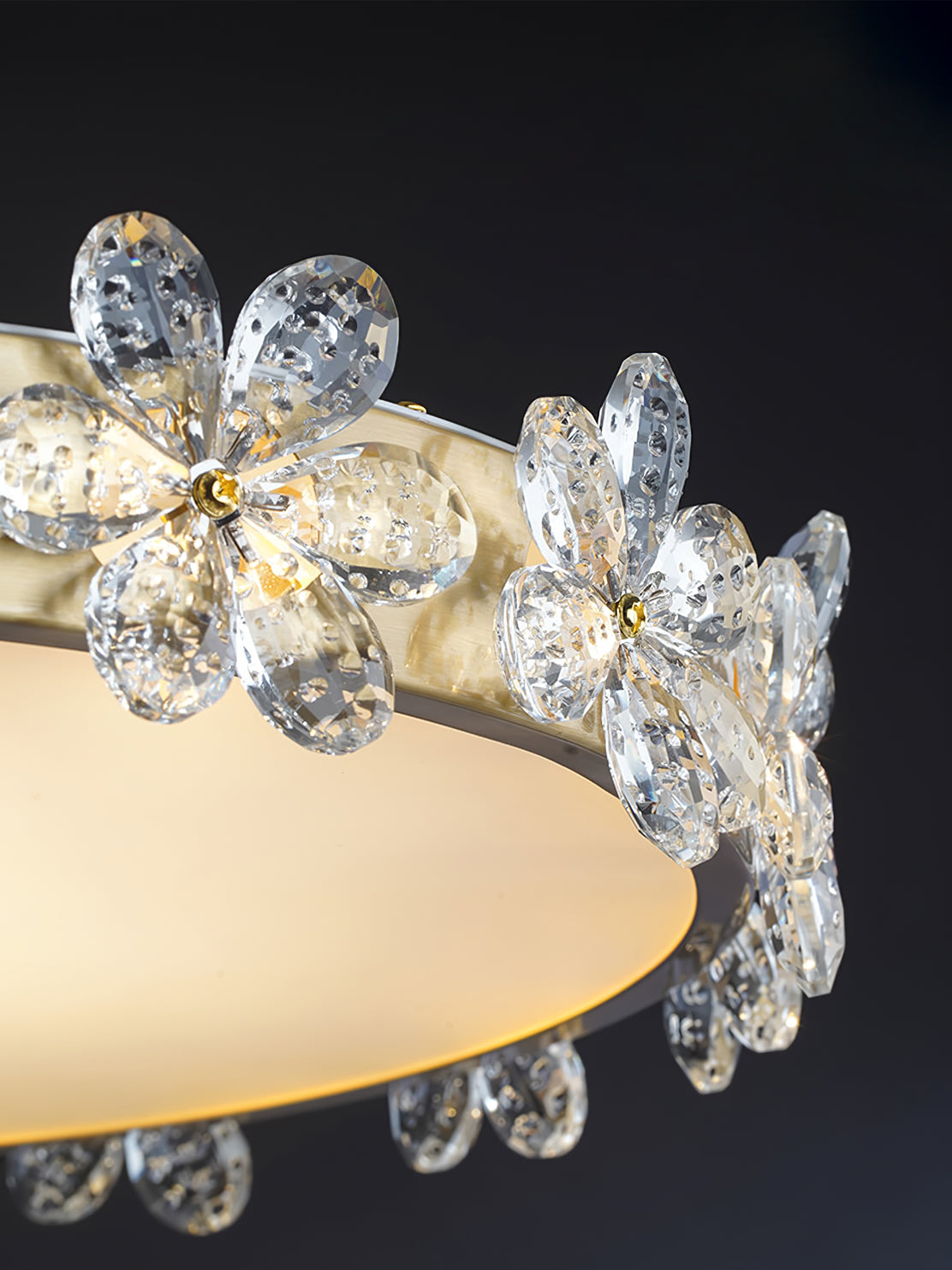 FloralCrystal - Ceiling Lamp with Crystal Petals and Subtle Light Spread