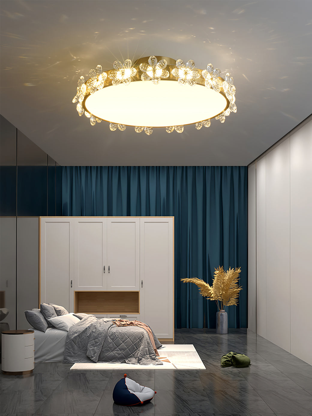 FloralCrystal - Ceiling Lamp with Crystal Petals and Subtle Light Spread