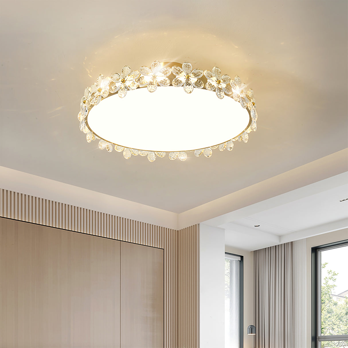 FloralCrystal - Ceiling Lamp with Crystal Petals and Subtle Light Spread