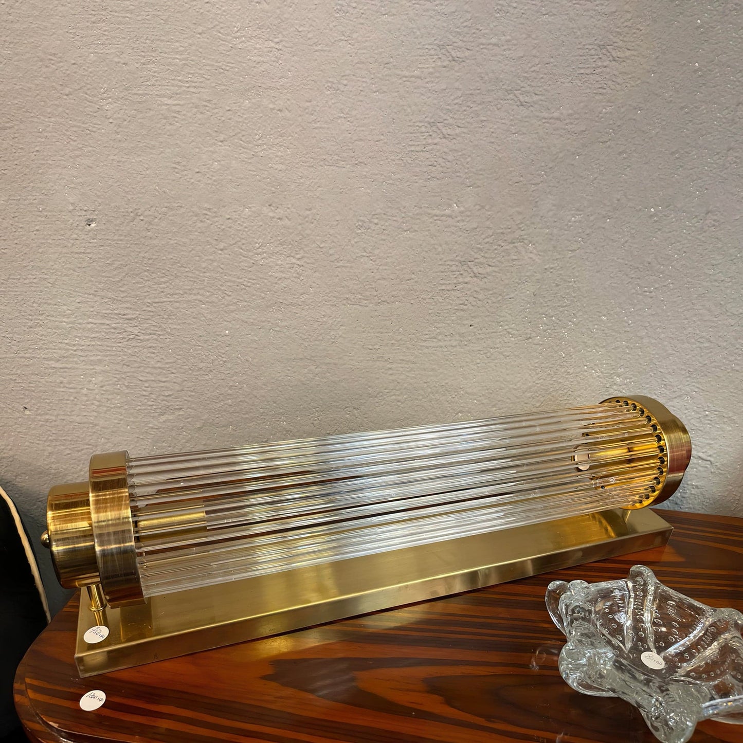 FlareGold – Elegant Gold Wall Light with LED Efficiency