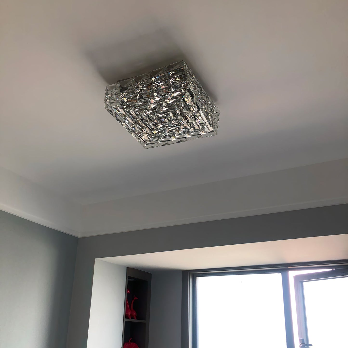 PrismLuxe - Ceiling Light with Sophisticated Design and Shifting Illumination