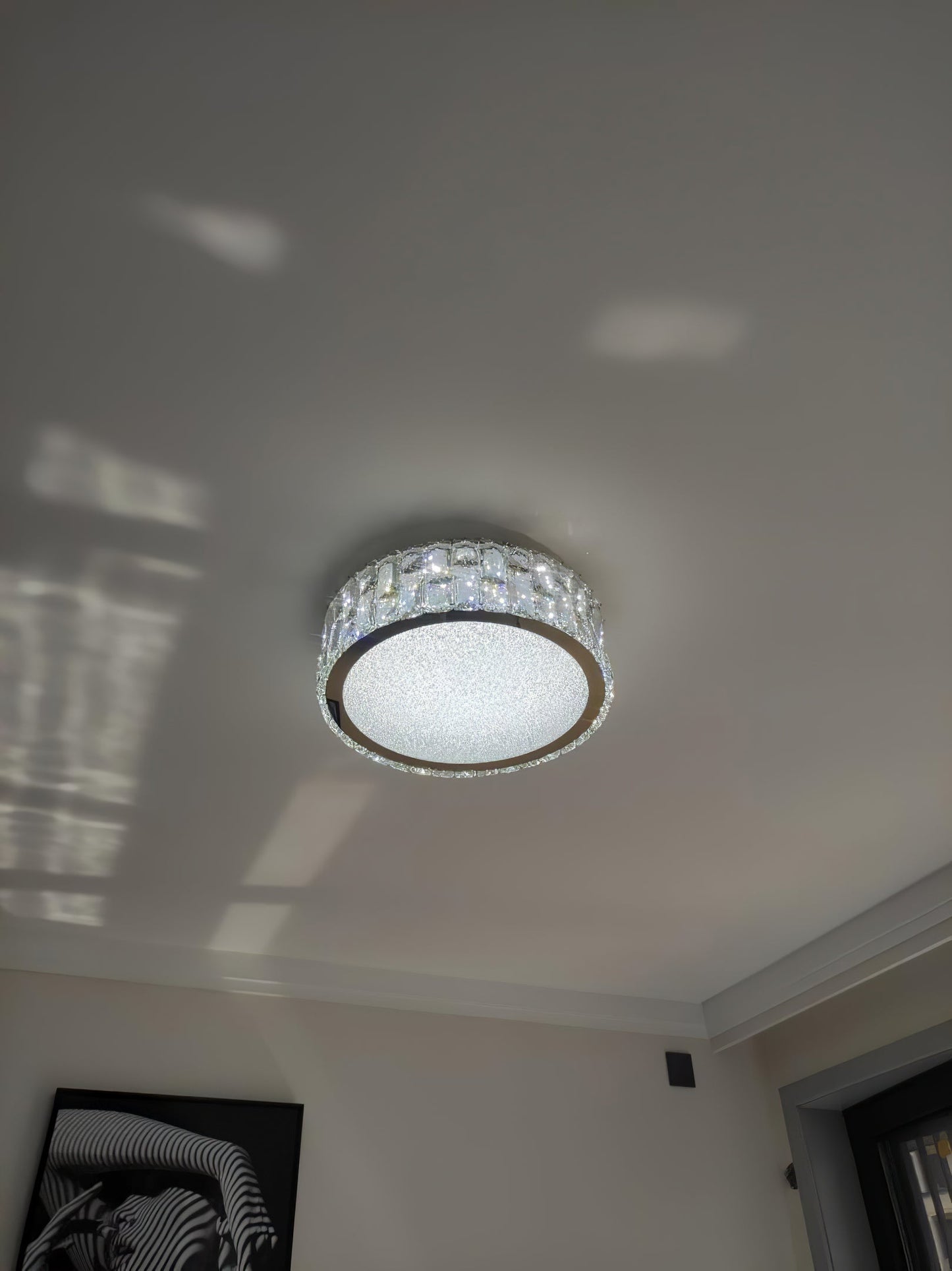 PrismLuxe - Ceiling Light with Sophisticated Design and Shifting Illumination