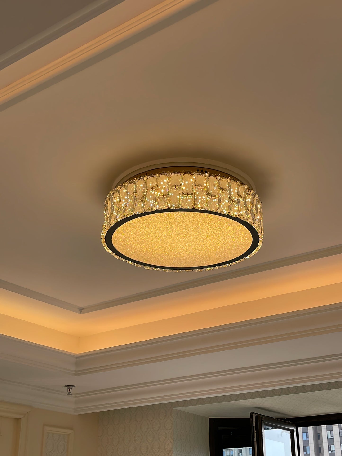 PrismLuxe - Ceiling Light with Sophisticated Design and Shifting Illumination
