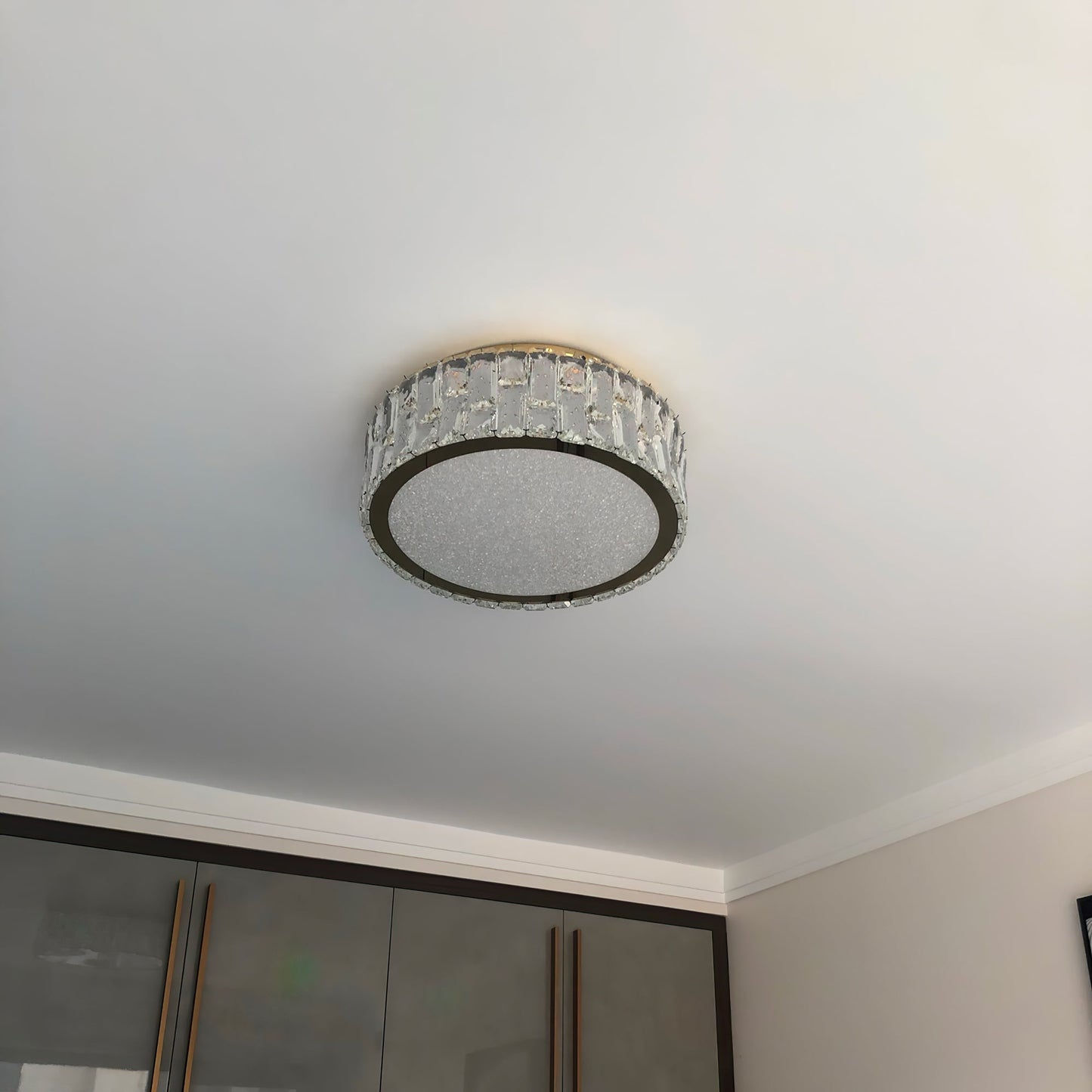 PrismLuxe - Ceiling Light with Sophisticated Design and Shifting Illumination