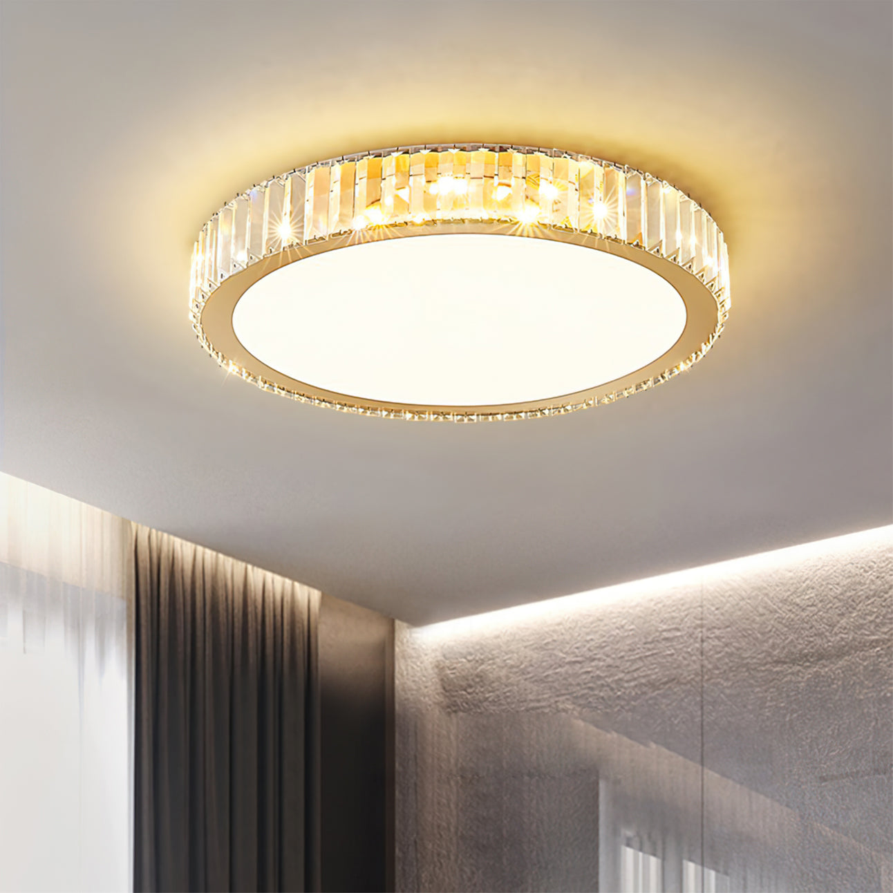 LuxeCrystalAura - Elegant Crystal Illumination