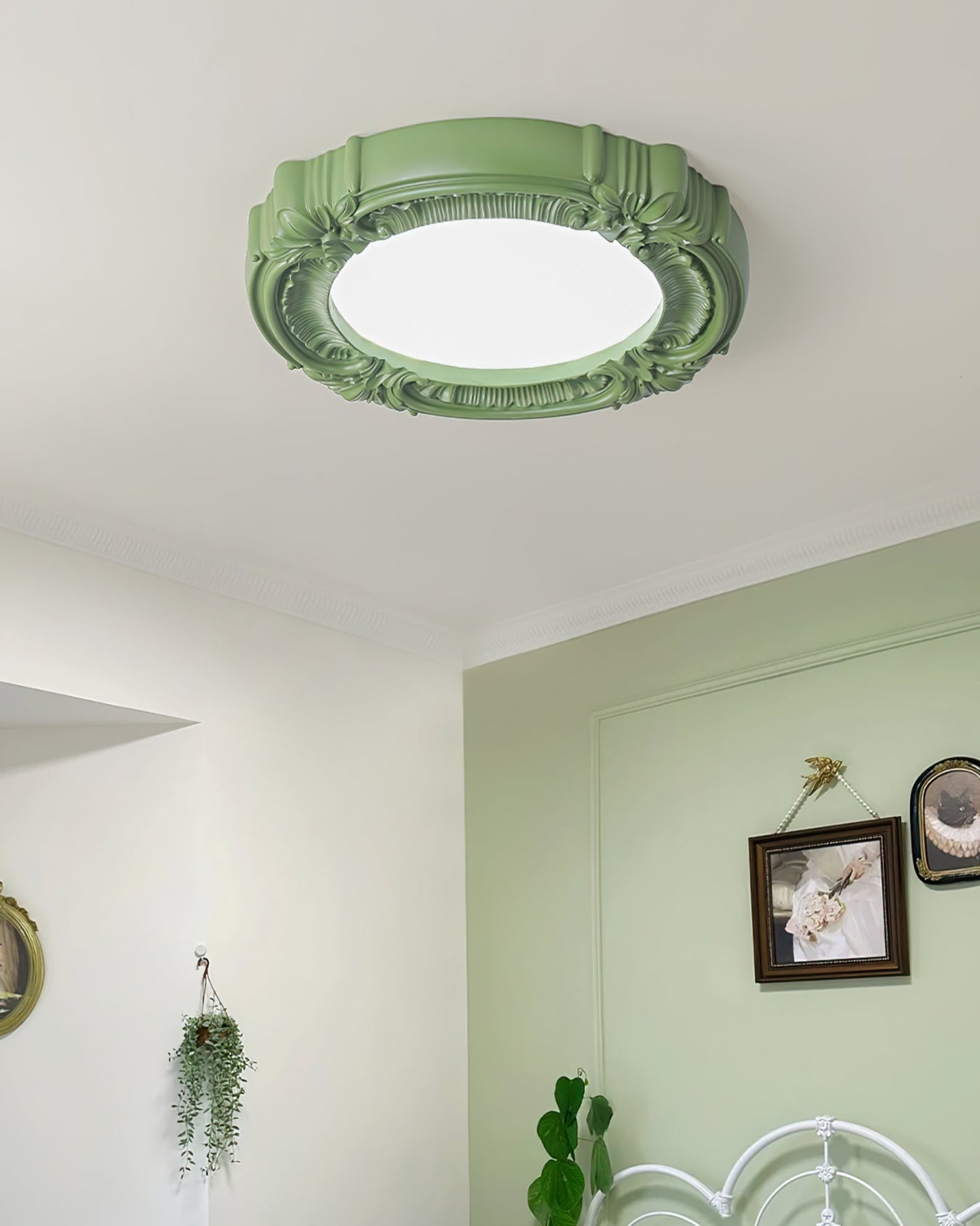 RetroRay - Modern Ceiling Light