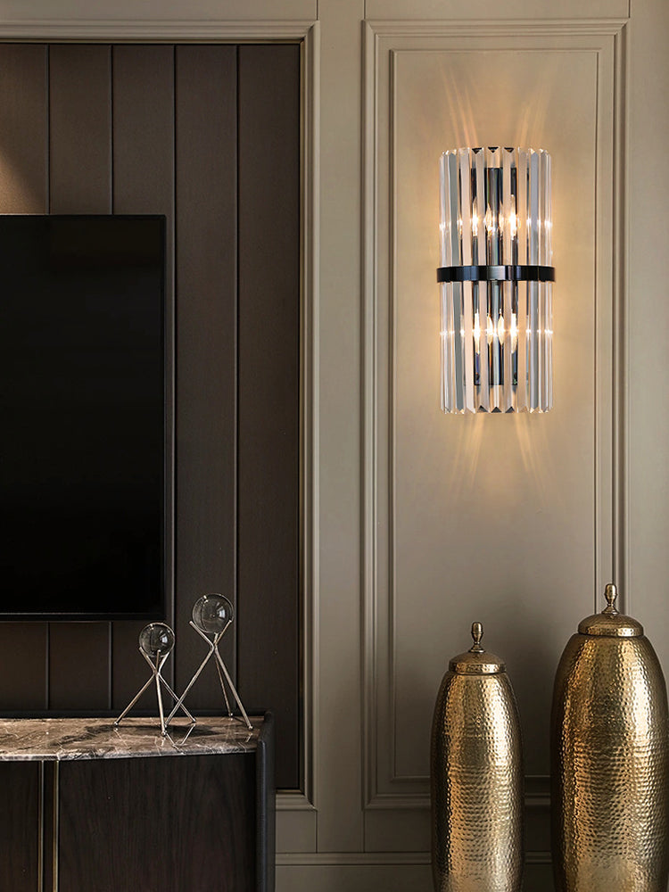 GoldenGleam – Elegant Gold Wall Light with Warm Glow