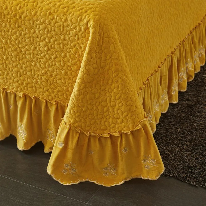 Thelittleesse™ Rustic Sunflower Bedding Set – Quilted 500TC Polyester Bedspread in Sun-Kissed Yellow