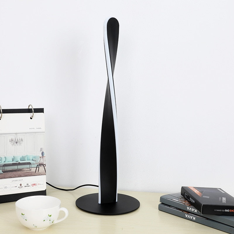 DimLume – Aluminum Desk Lamp with Flexible Dimming Function