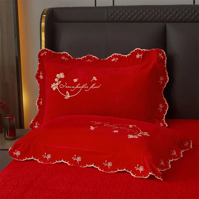 Thelittleesse™ Cardinal Romance Bedding Set – Quilted 500TC Polyester Bedspread in Passionate Red