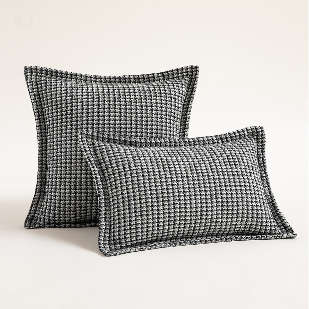 HeritaLuxe – Classic Houndstooth Cushion Cover with Timeless Elegance